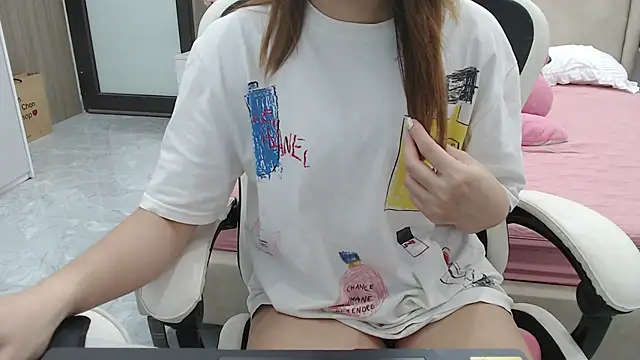 Snapshot of Hanako_love chatting on 09/25/25, 04:51 Hanako love online show from 09/25/25, 04:51