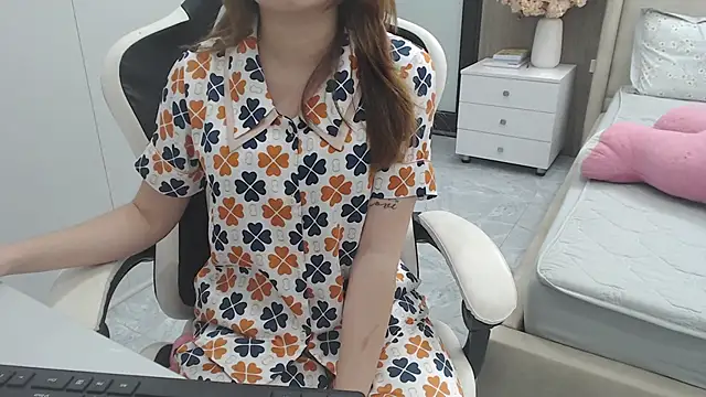 Hanako love online show from 11/09/25, 03:49