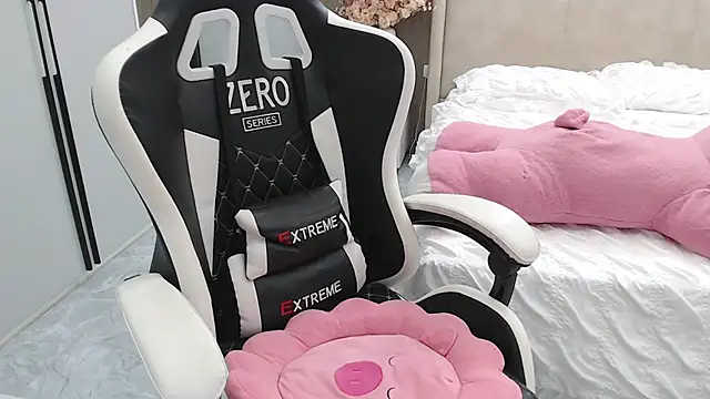 Hanako love online show from 01/10/26, 02:45