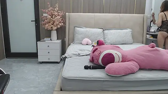 Snapshot of Hanako_love chatting on 10/13/25, 03:35 Hanako love online show from 10/13/25, 03:35