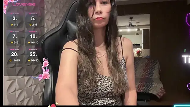 Leilacharlotte online show from 01/15/26, 11:19