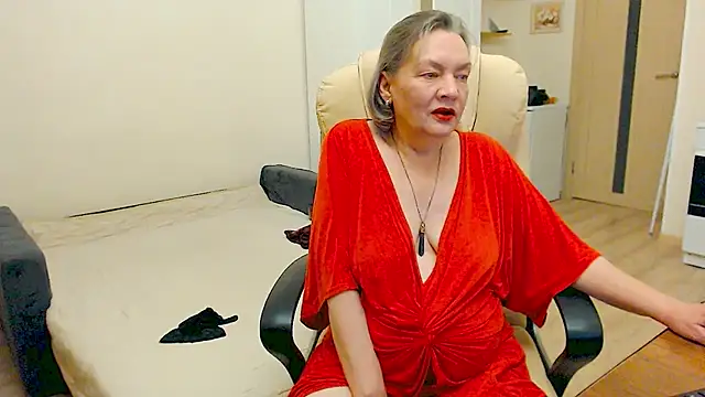 Snapshot of MomJaneSex chatting on 09/20/25, 11:54 MomJaneSex online show from 09/20/25, 11:54