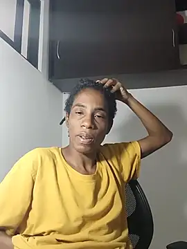 Snapshot of africa_deluxe chatting on 07/19/26, 05:10 africa deluxe online show from 07/19/26, 05:10