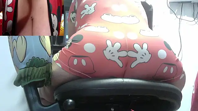 Snapshot of zoe_hotxxx chatting on 06/11/26, 02:53 zoe hotxxx online show from 06/11/26, 02:53