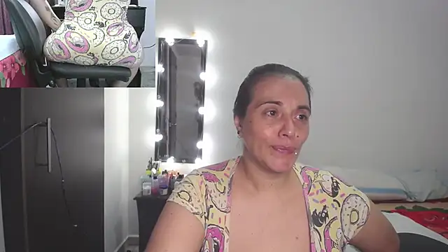 zoe hotxxx online show from 11/15/25, 02:54