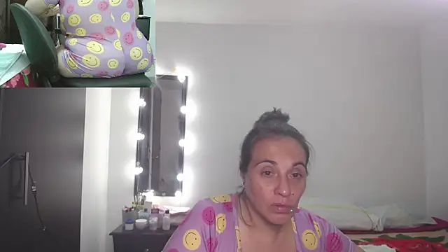 zoe hotxxx online show from 11/05/25, 12:03