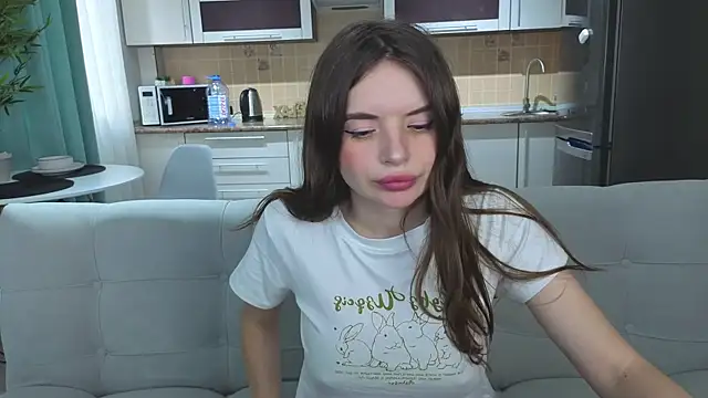 Snapshot of Naughty_Alice chatting on 02/05/26, 10:11 Naughty Alice online show from 02/05/26, 10:11