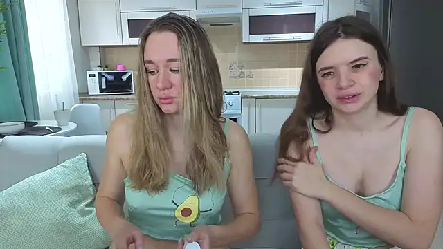 Snapshot of Naughty_Alice chatting on 01/09/26, 06:20 Naughty Alice online show from 01/09/26, 06:20