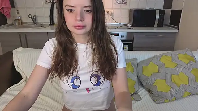 Snapshot of Naughty_Alice chatting on 11/13/25, 11:14 Naughty Alice online show from 11/13/25, 11:14