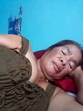 Snapshot of sexylizzy4u chatting on 10/01/25, 06:51 sexylizzy4u online show from 10/01/25, 06:51