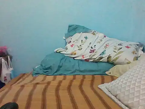 Snapshot of sexylizzy4u chatting on 07/12/26, 04:19 sexylizzy4u online show from 07/12/26, 04:19