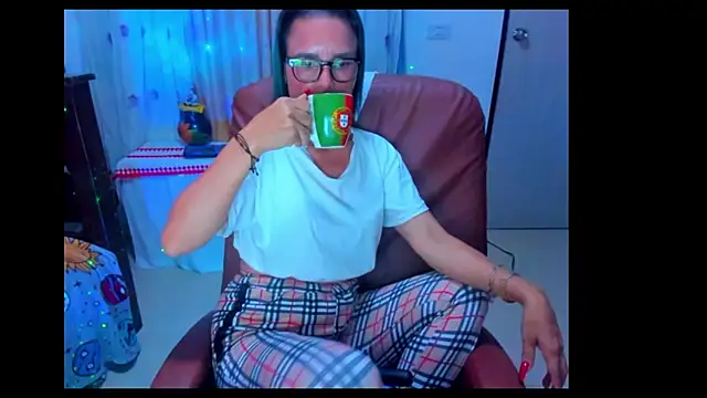 BrianaGarner online show from 10/14/25, 07:47