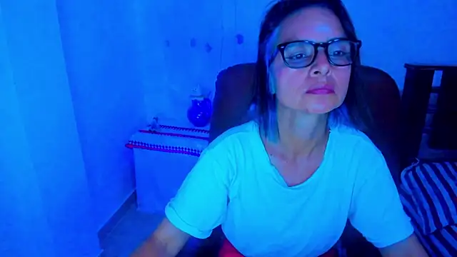 BrianaGarner online show from 10/25/25, 04:22