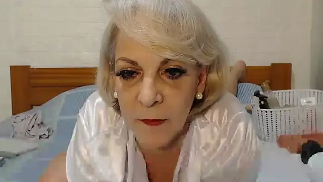 awild kitten online show from 10/27/25, 08:48