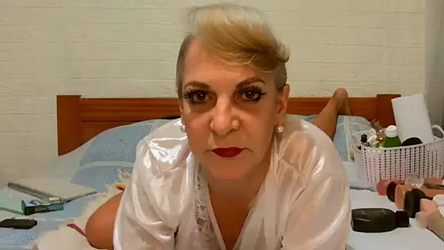 awild kitten online show from 02/28/25, 09:15