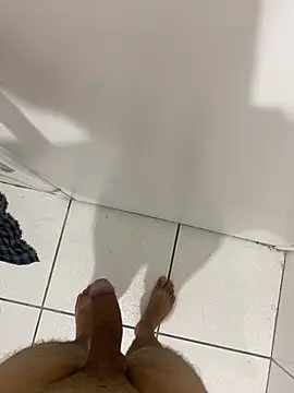 Snapshot of RenanDlc chatting on 01/17/26, 03:10 RenanDlc online show from 01/17/26, 03:10