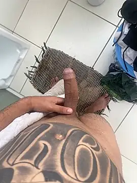 Snapshot of RenanDlc chatting on 01/13/26, 07:18 RenanDlc online show from 01/13/26, 07:18