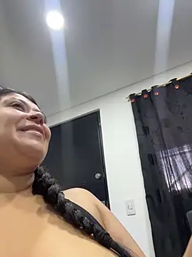 Snapshot of emilyjohanson chatting on 05/19/26, 04:36 emilyjohanson online show from 05/19/26, 04:36