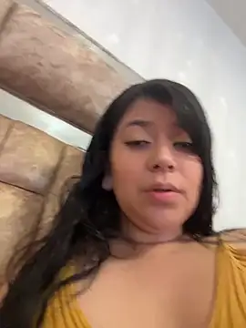 Snapshot of emilyjohanson chatting on 05/15/26, 05:00 emilyjohanson online show from 05/15/26, 05:00