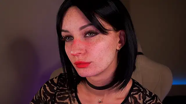 Snapshot of Liuba_Fox chatting on 03/20/25, 08:40 Liuba Fox online show from 03/20/25, 08:40