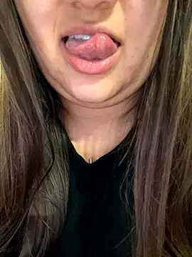 Snapshot of Jane_BBW chatting on 11/03/25, 02:39 Jane BBW online show from 11/03/25, 02:39