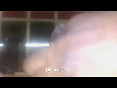 Snapshot of jikh13 chatting on 10/27/25, 10:38 jikh13 online show from 10/27/25, 10:38