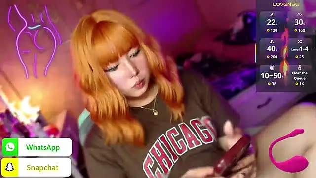 Snapshot of HOTnWILDalice chatting on 12/01/25, 04:35 HOTnWILDalice online show from 12/01/25, 04:35