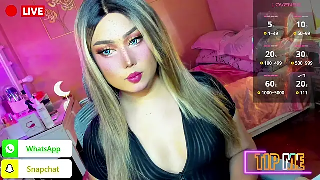 Snapshot of HOTnWILDalice chatting on 10/30/25, 01:26 HOTnWILDalice online show from 10/30/25, 01:26