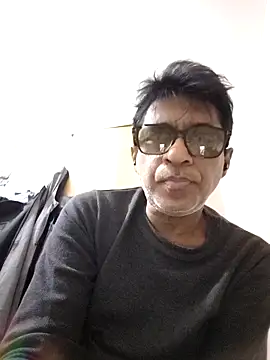 iamkahn 44 online show from 12/18/25, 07:07