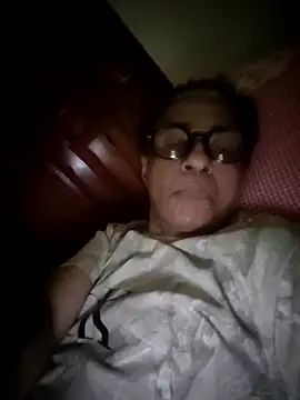 Snapshot of iamkahn_44 chatting on 04/14/26, 06:40 iamkahn 44 online show from 04/14/26, 06:40