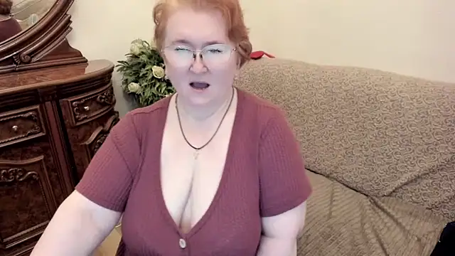 leiamillersonn online show from 11/05/25, 05:27