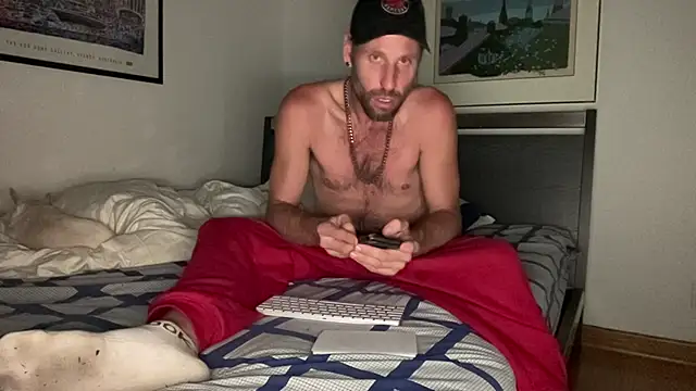 Snapshot of FckbbOy chatting on 09/29/25, 03:35 FckbbOy online show from 09/29/25, 03:35