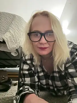 Snapshot of SugarTits199869 chatting on 11/22/25, 01:37 SugarTits199869 online show from 11/22/25, 01:37