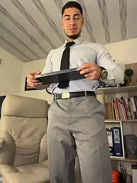 Snapshot of Dimitri_Colleman chatting on 07/17/26, 09:34 Dimitri Colleman online show from 07/17/26, 09:34