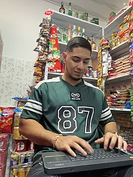 Snapshot of Dimitri_Colleman chatting on 10/21/25, 09:25 Dimitri Colleman online show from 10/21/25, 09:25