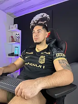 Snapshot of Dimitri_Colleman chatting on 11/23/25, 07:02 Dimitri Colleman online show from 11/23/25, 07:02