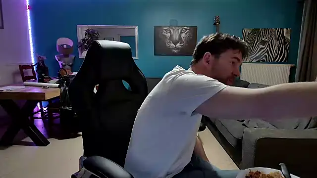 tom sauwer online show from 12/04/24, 01:41