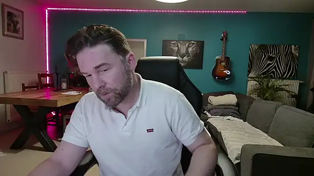 tom sauwer online show from 10/01/25, 08:35