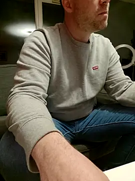 tom sauwer online show from 10/05/25, 08:32