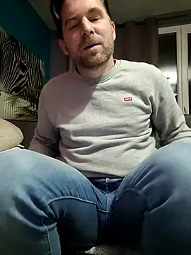 tom sauwer online show from 10/27/25, 10:11