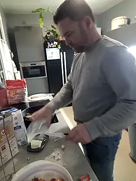 tom sauwer online show from 09/22/25, 06:58