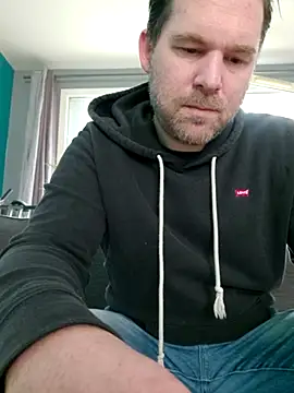 tom sauwer online show from 04/11/26, 04:43