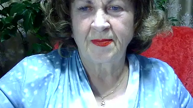 Emma52610 online show from 12/04/25, 06:18