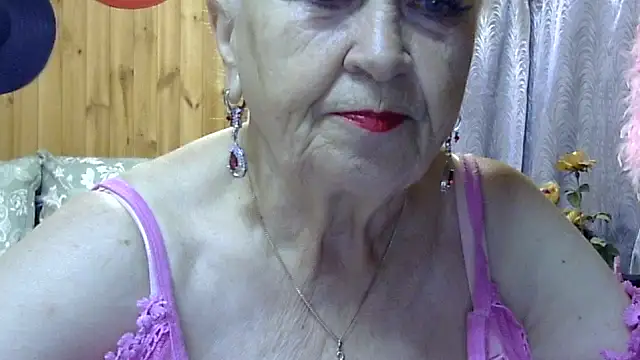 Emma52610 online show from 10/09/25, 06:58