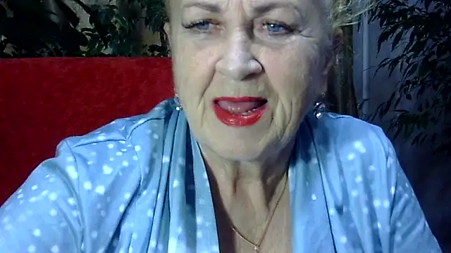 Emma52610 online show from 11/08/25, 11:47