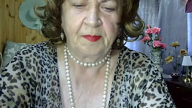 Snapshot of Emma52610 chatting on 06/18/26, 05:50 Emma52610 online show from 06/18/26, 05:50