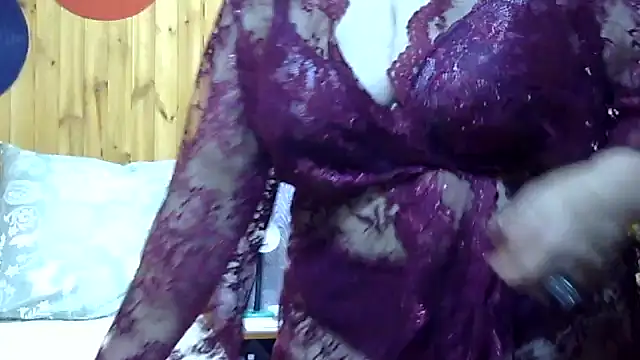 Emma52610 online show from 10/16/25, 04:43