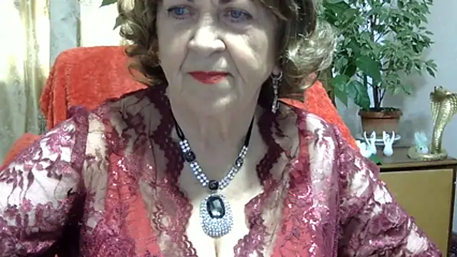 Snapshot of Emma52610 chatting on 04/18/26, 07:33 Emma52610 online show from 04/18/26, 07:33
