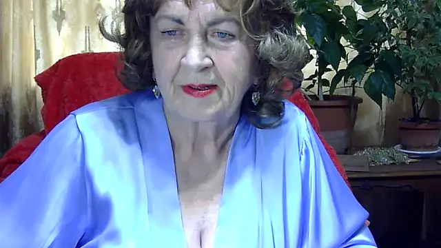 Snapshot of Emma52610 chatting on 03/31/26, 11:23 Emma52610 online show from 03/31/26, 11:23