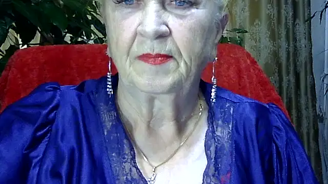 Emma52610 online show from 11/12/25, 12:31